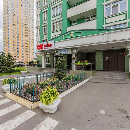 Великолепные апартаменты мет Дарница Левобережная Киев Экстерьер фото