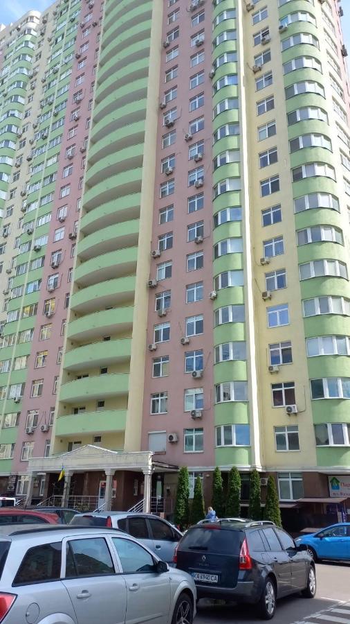 Великолепные апартаменты мет Дарница Левобережная Киев Экстерьер фото